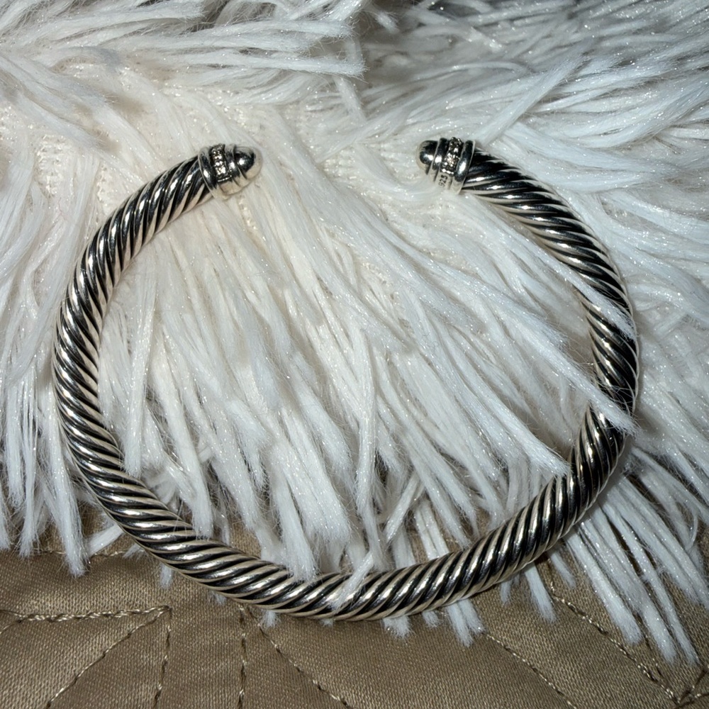 DY Authentic 4 mm Classic Cable Bracelet w/ Diamonds. Size small - Picture 4 of 12